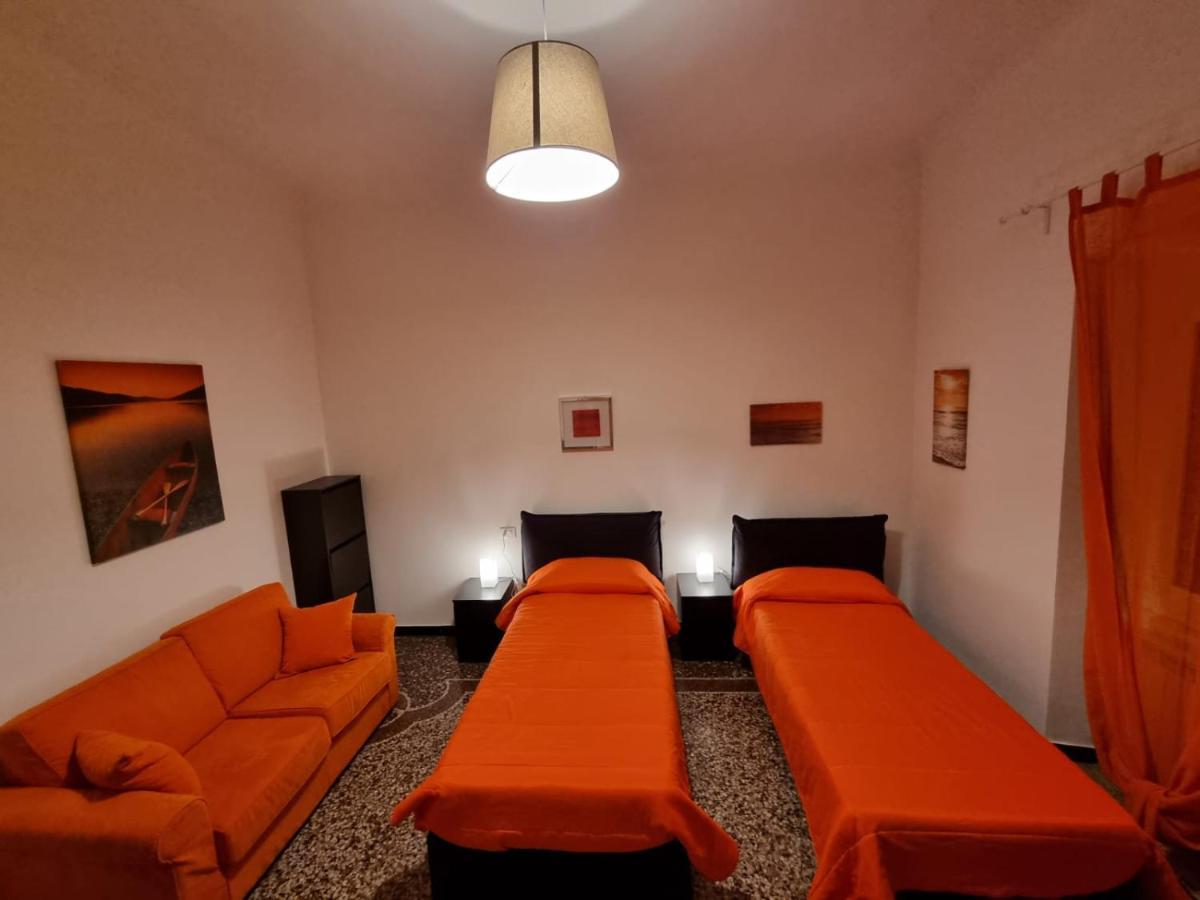 ג'נובה Wow Home 2 - 175 Mq - Posteggio Privato - Davanti Porto Traghetti - Fino A 10 Posti Letto - Balcone מראה חיצוני תמונה