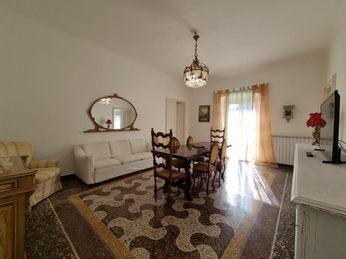 ג'נובה Wow Home 2 - 175 Mq - Posteggio Privato - Davanti Porto Traghetti - Fino A 10 Posti Letto - Balcone מראה חיצוני תמונה