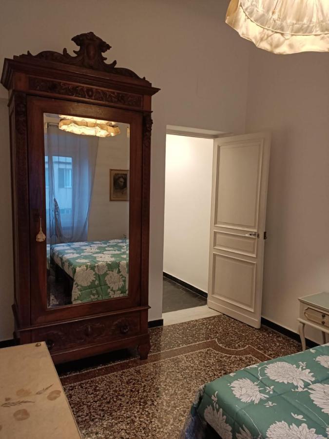 ג'נובה Wow Home 2 - 175 Mq - Posteggio Privato - Davanti Porto Traghetti - Fino A 10 Posti Letto - Balcone מראה חיצוני תמונה