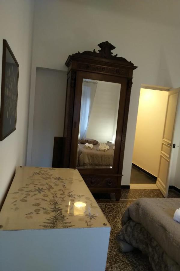 ג'נובה Wow Home 2 - 175 Mq - Posteggio Privato - Davanti Porto Traghetti - Fino A 10 Posti Letto - Balcone מראה חיצוני תמונה