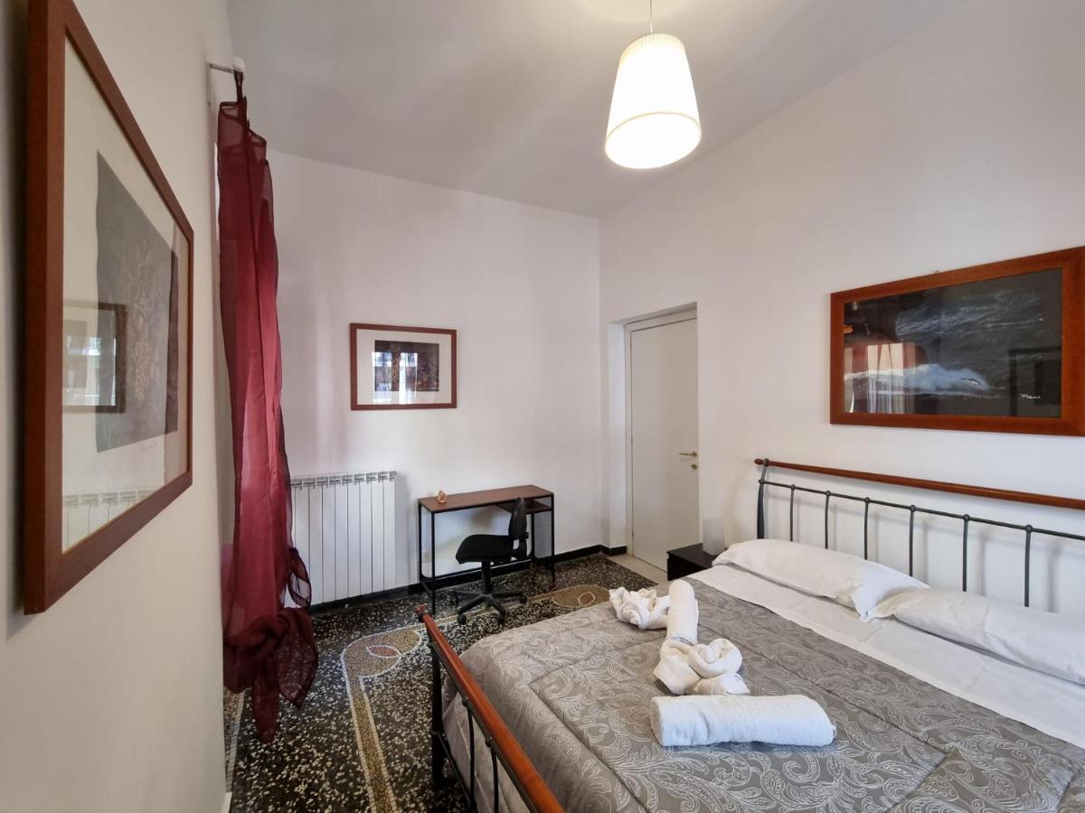 ג'נובה Wow Home 2 - 175 Mq - Posteggio Privato - Davanti Porto Traghetti - Fino A 10 Posti Letto - Balcone מראה חיצוני תמונה