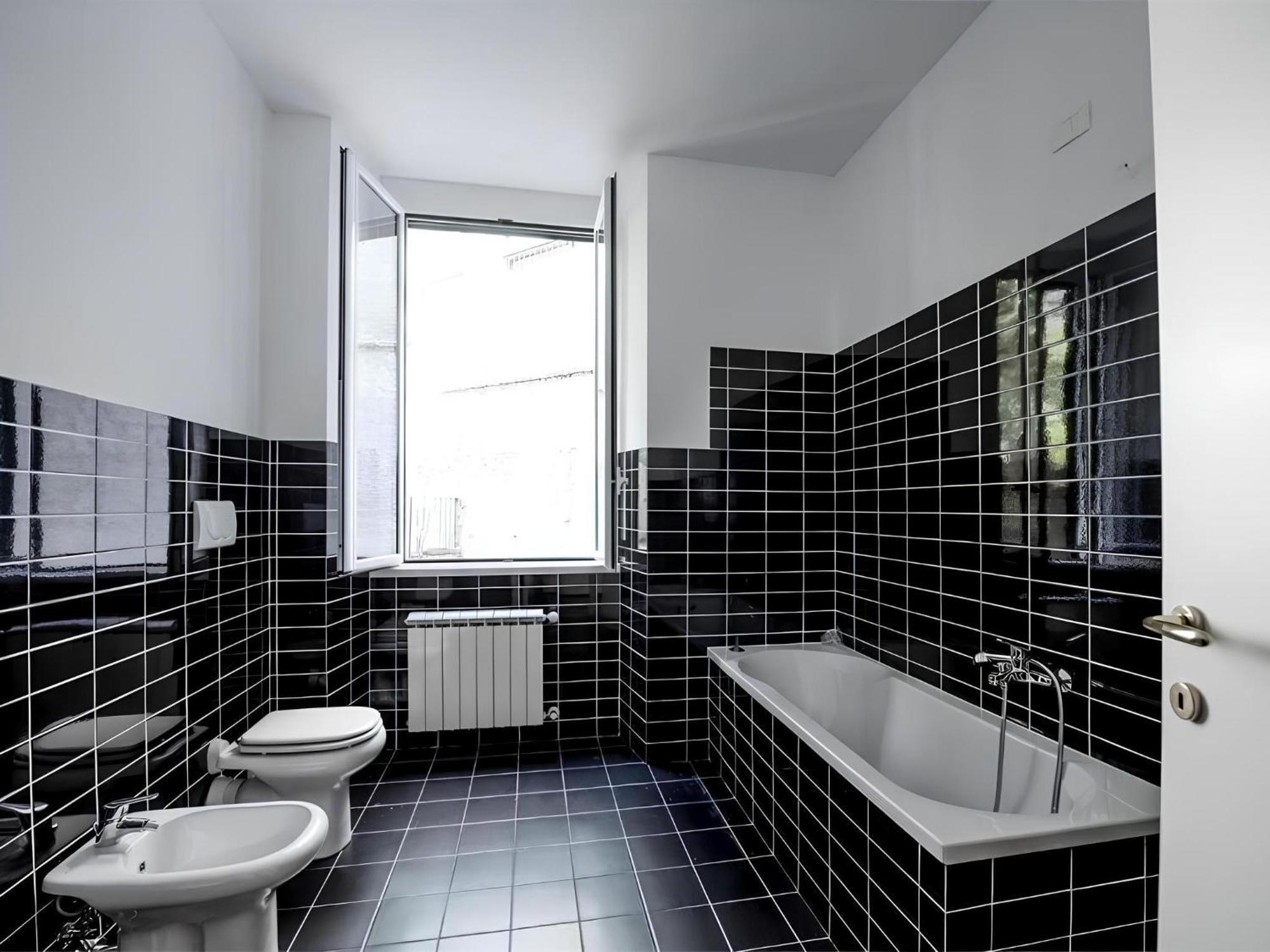 ג'נובה Wow Home 2 - 175 Mq - Posteggio Privato - Davanti Porto Traghetti - Fino A 10 Posti Letto - Balcone מראה חיצוני תמונה